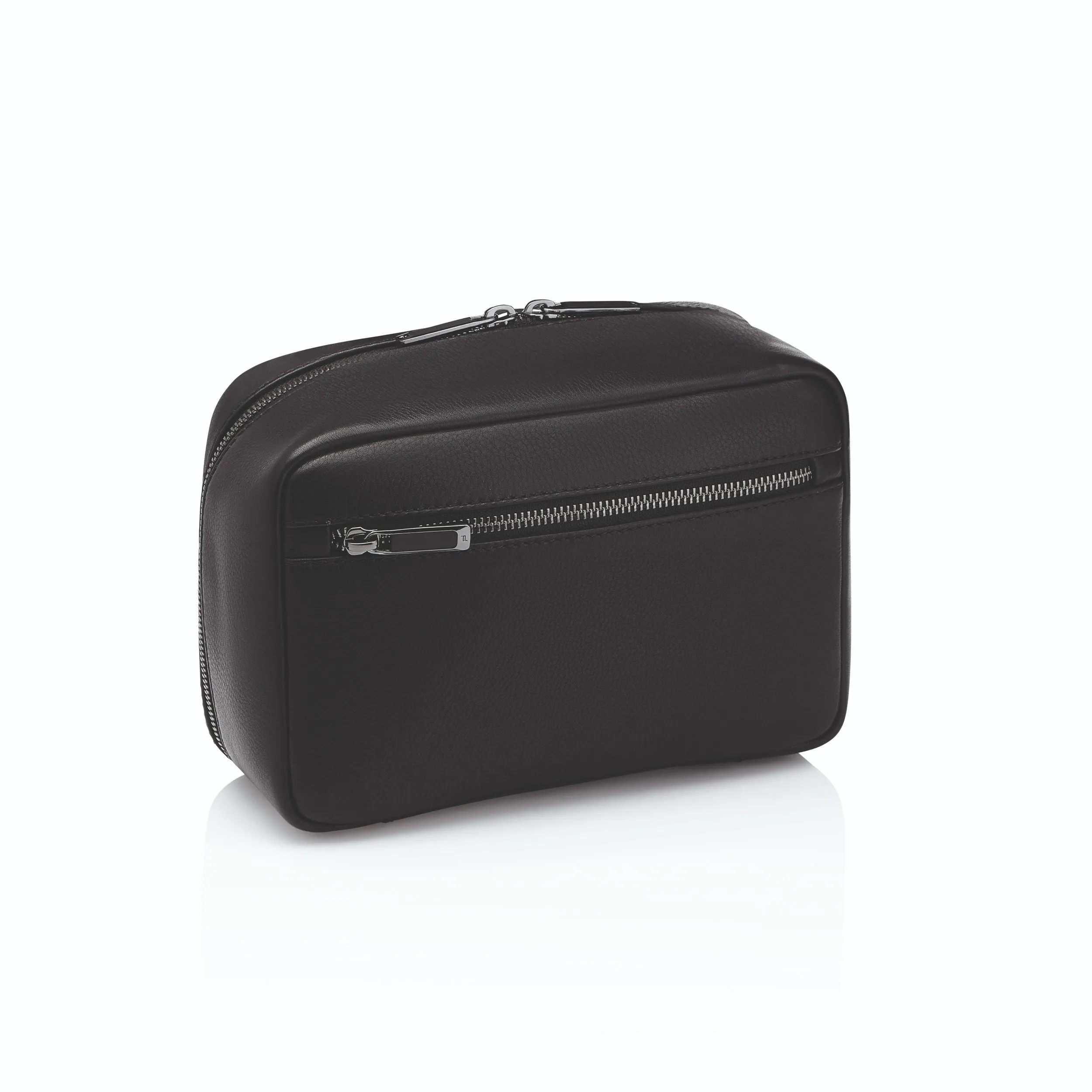 PD Roadster Leather Washbag by BRIC’S
