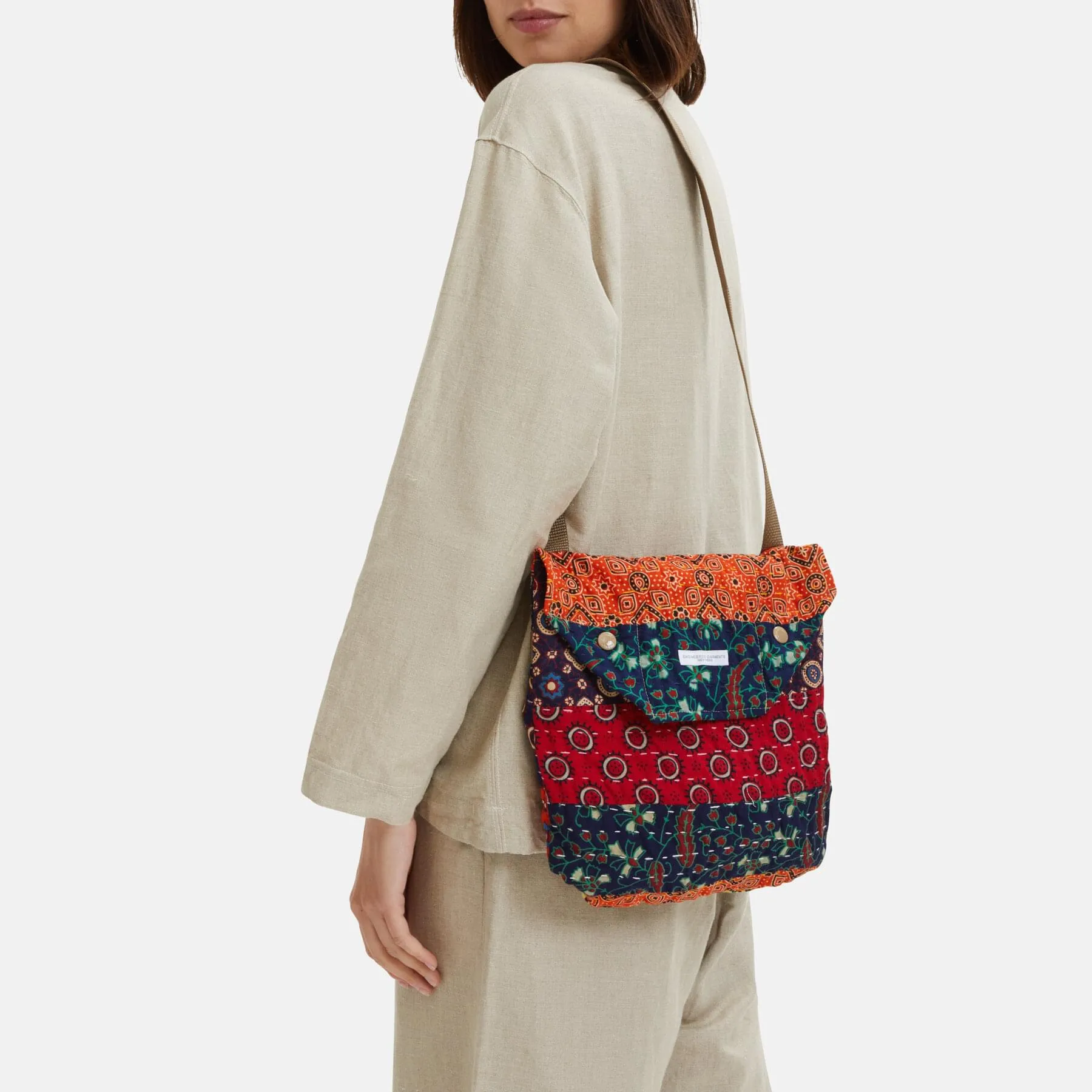Shoulder pouch