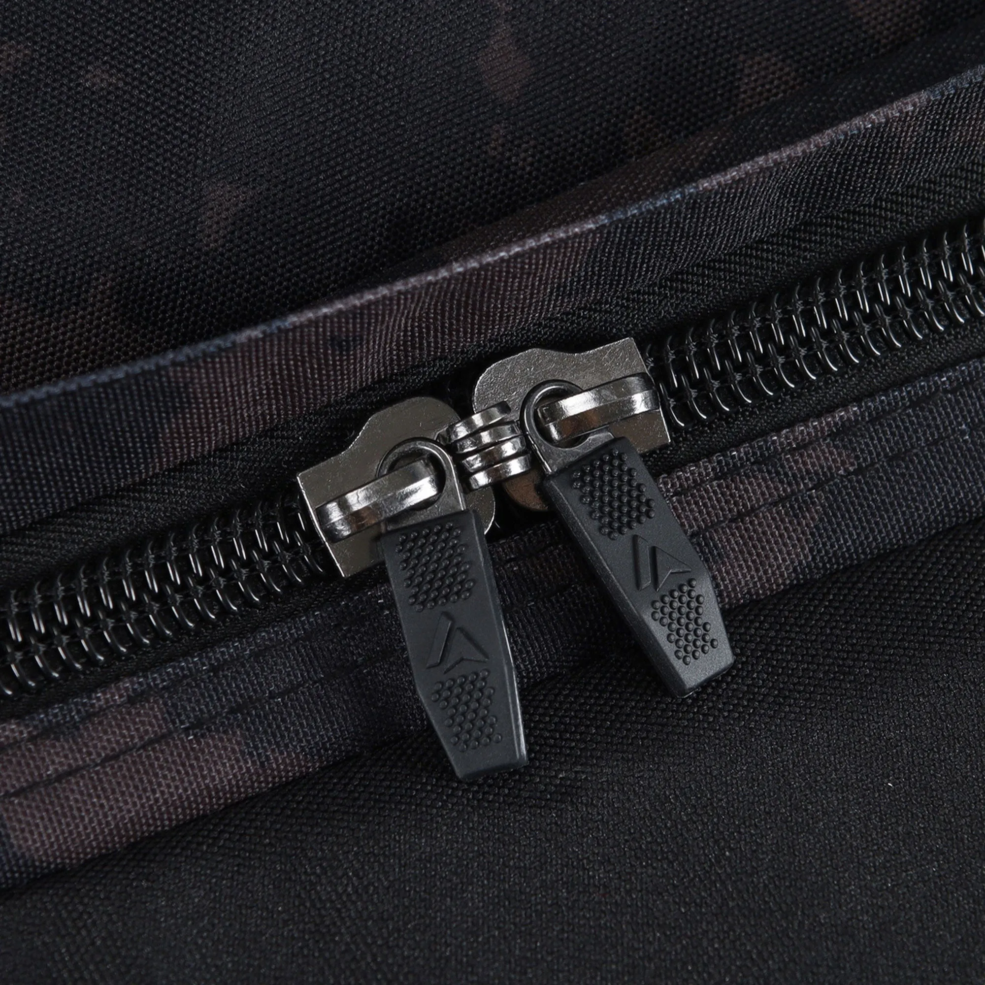 Surfanic Maxim 3.0 120L Roller Bag - Black Map