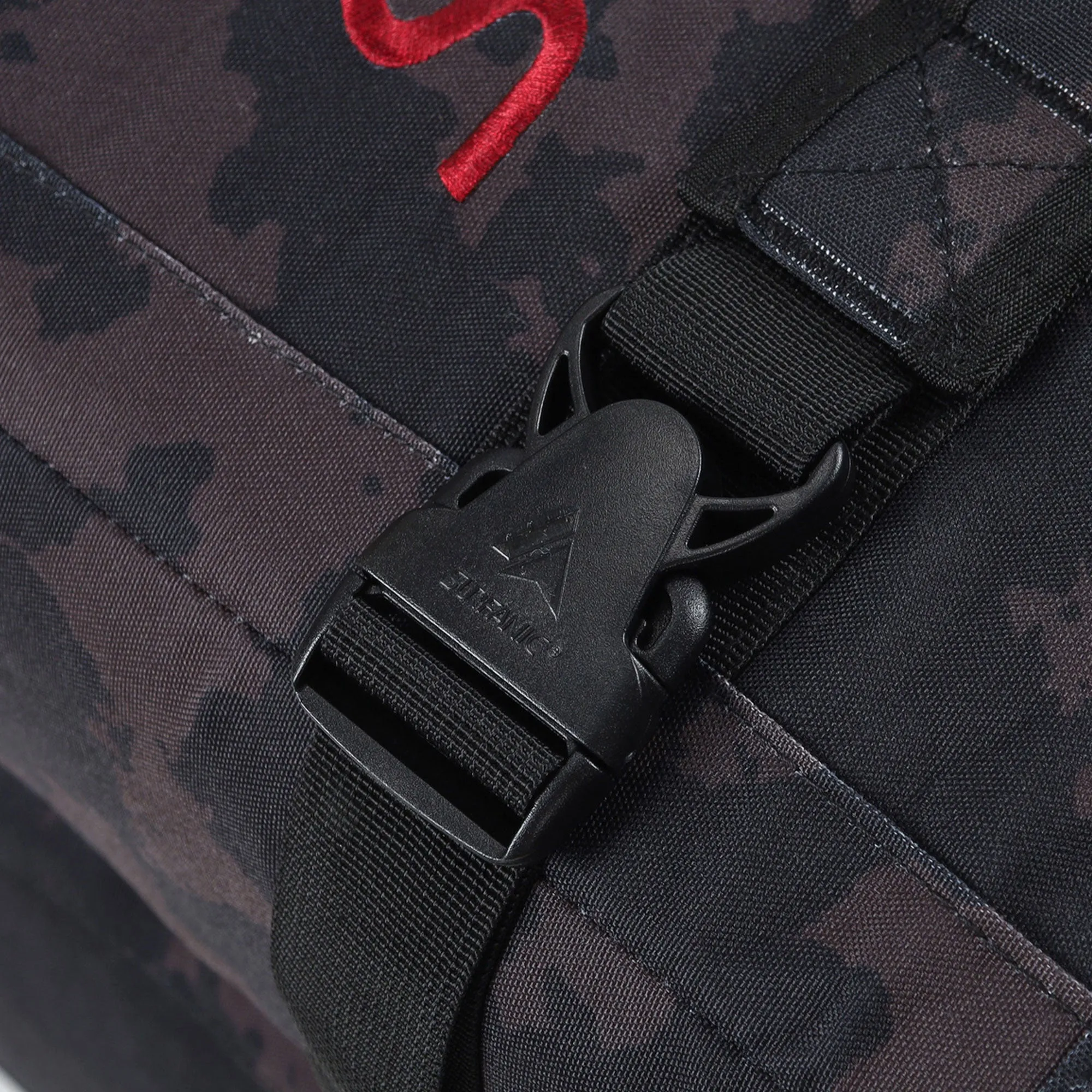 Surfanic Maxim 3.0 120L Roller Bag - Black Map