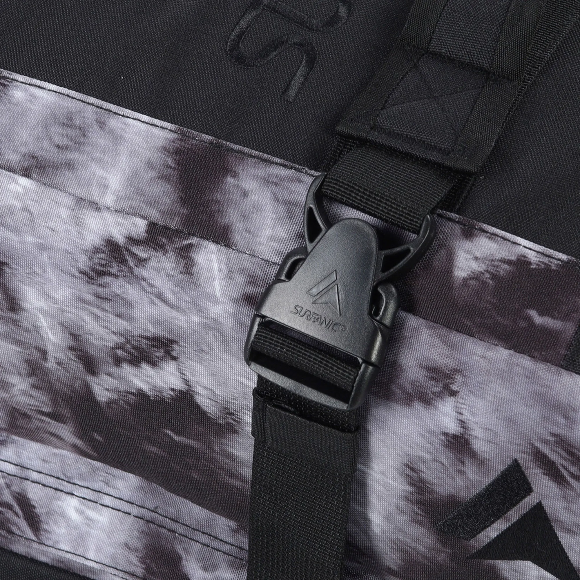Surfanic Maxim 3.0 120L Roller Bag - Frostbite
