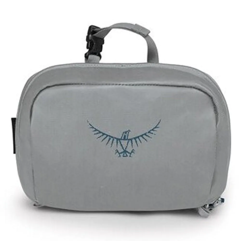 TRANSPORTER HANGING TOILETRY KIT