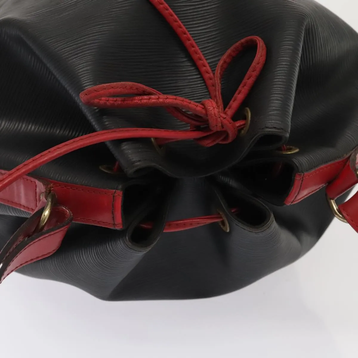 Trendy Inspired Louis Vuitton Epi Noe Shoulder Bag By Color Black Red M44017 Lv Auth 86988