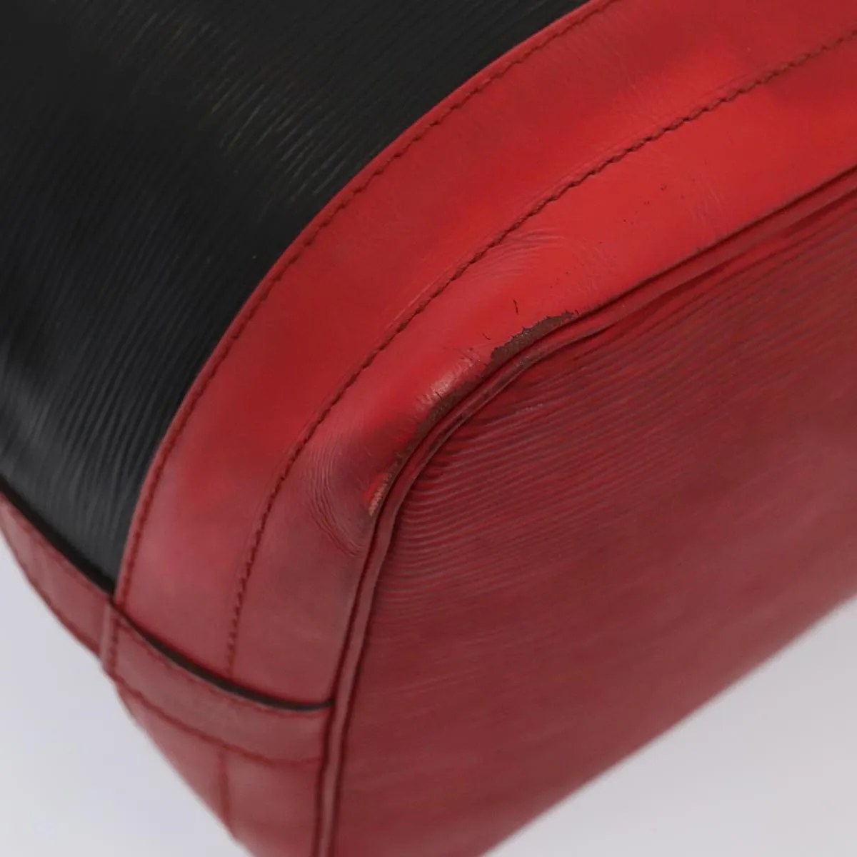 Trendy Inspired Louis Vuitton Epi Noe Shoulder Bag By Color Black Red M44017 Lv Auth 86988