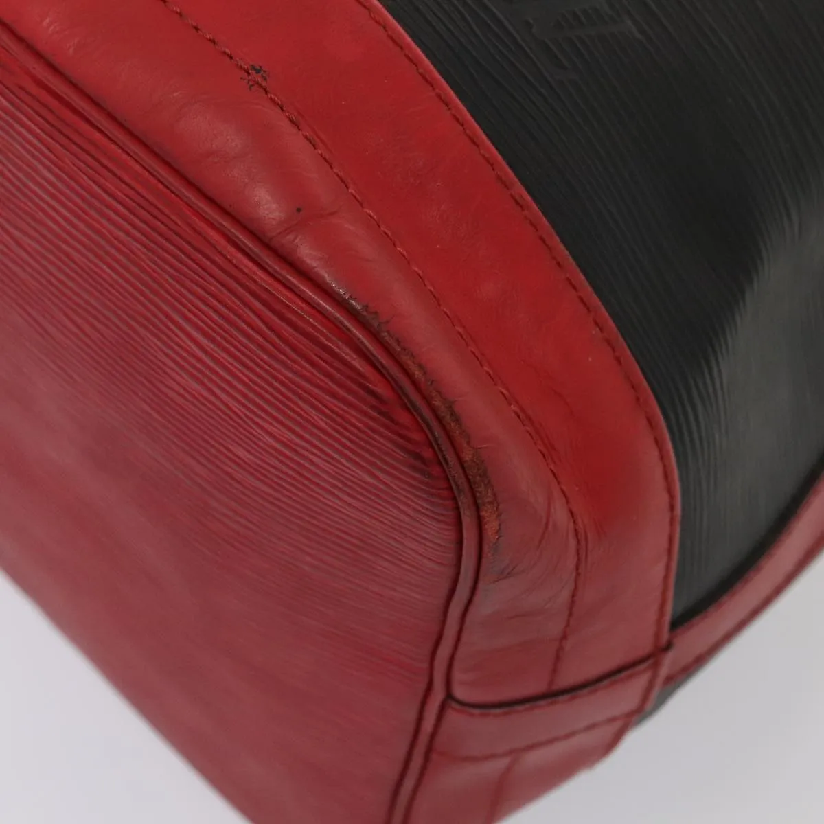 Trendy Inspired Louis Vuitton Epi Noe Shoulder Bag By Color Black Red M44017 Lv Auth 86988