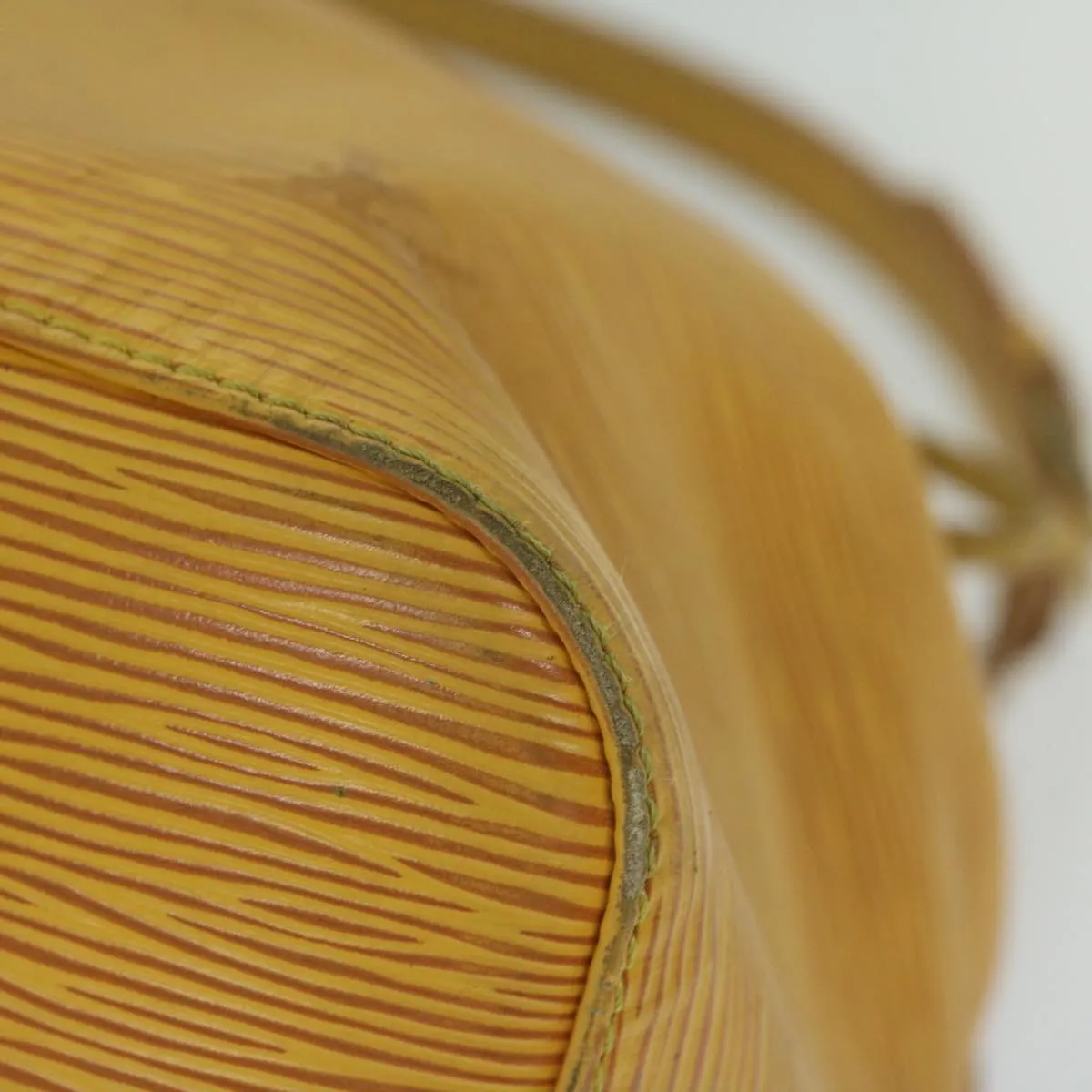 Trendy Inspired Louis Vuitton Epi Petit Noe Shoulder Bag Tassili Yellow M44109 Lv Auth Ar10998